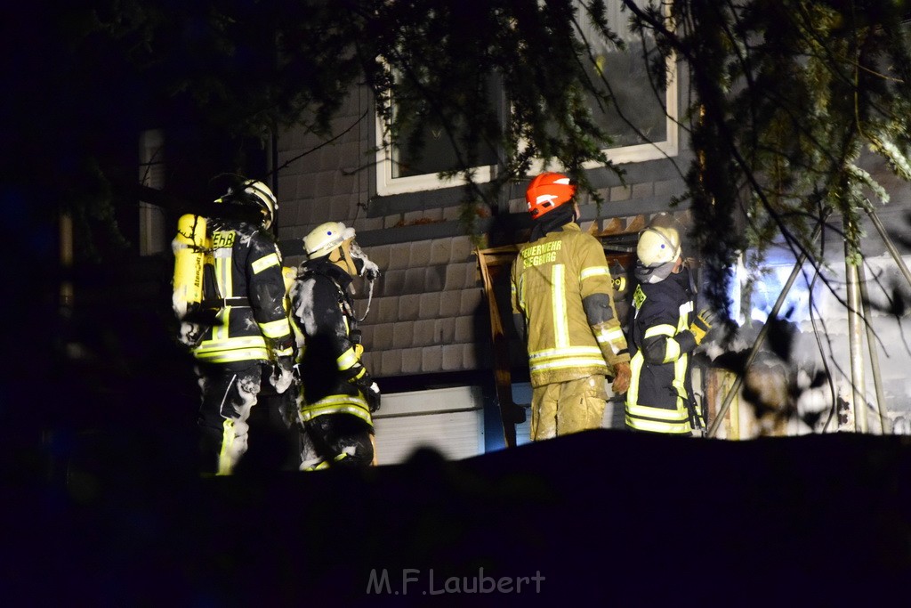 Grossfeuer Einfamilienhaus Siegburg Muehlengrabenstr P0469.JPG - Miklos Laubert